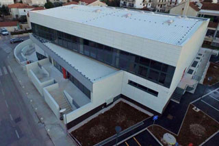 Slika školske sportske dvorane u Gradu Supetru