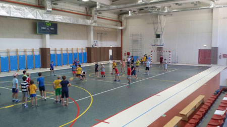 Trening rugby igrača u sportskoj dvorani Grada Supetra