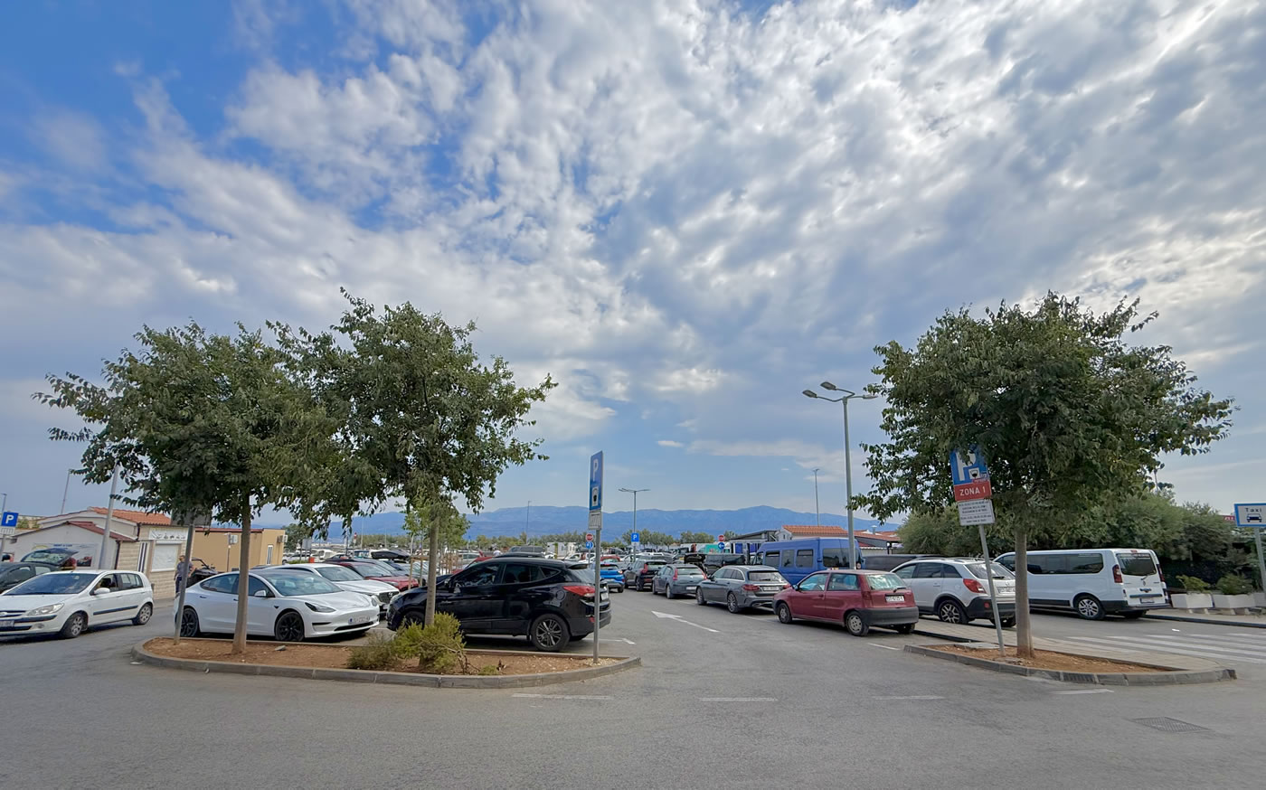 Parking Supetar